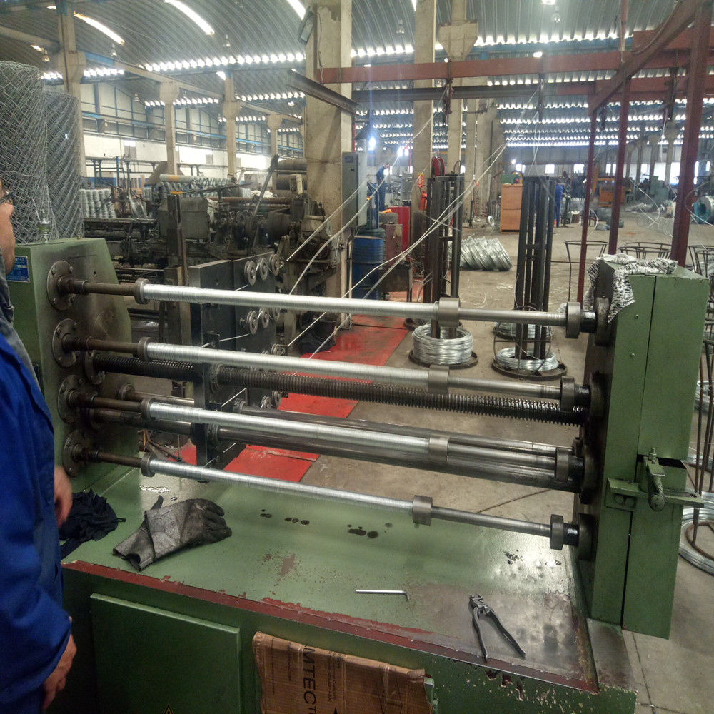 Hexagonal Wire Mesh Machine/stone cage net Machine factory in Anping