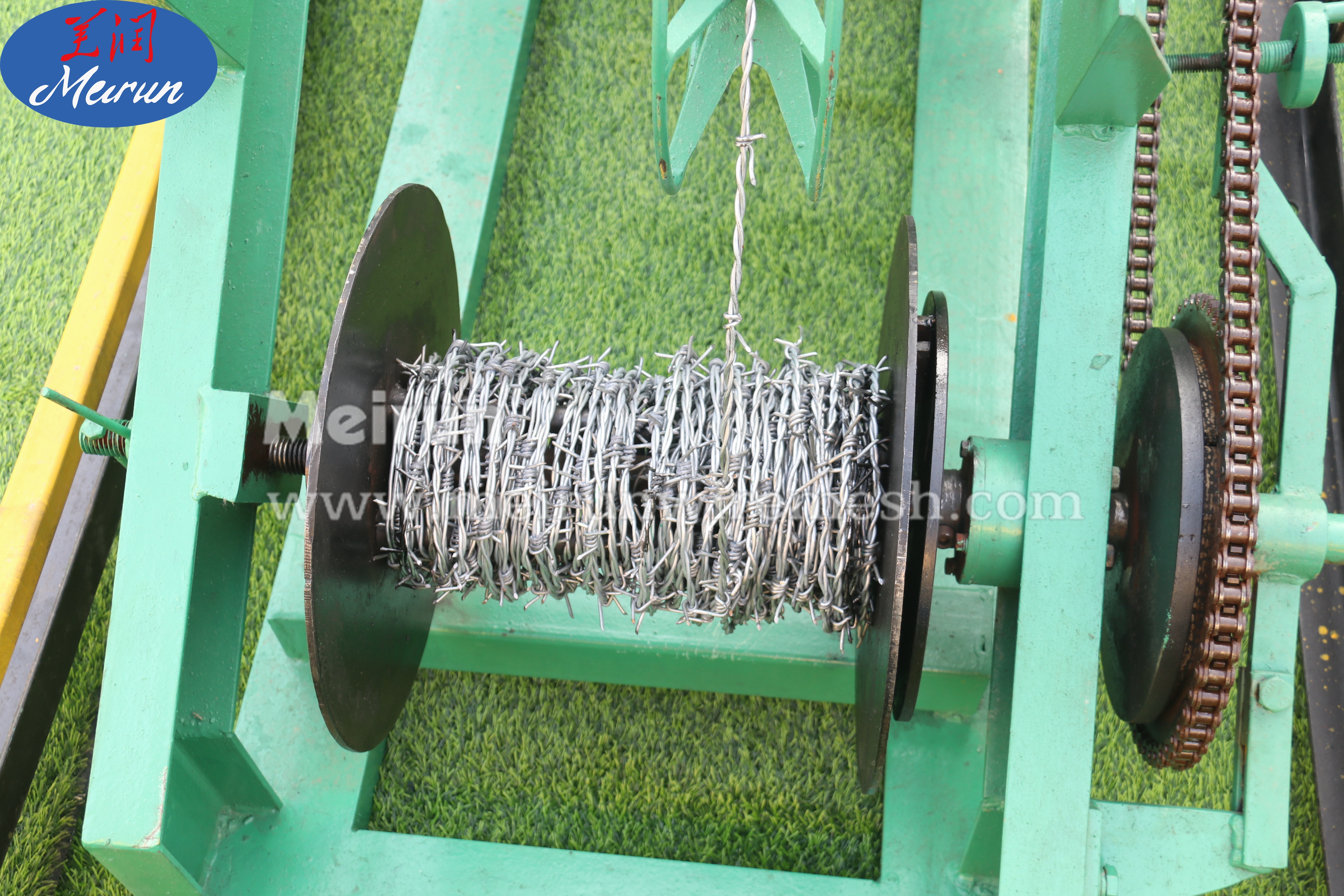 Best Price Positve and Negative Double Twisted Barbed Wire Making Machine