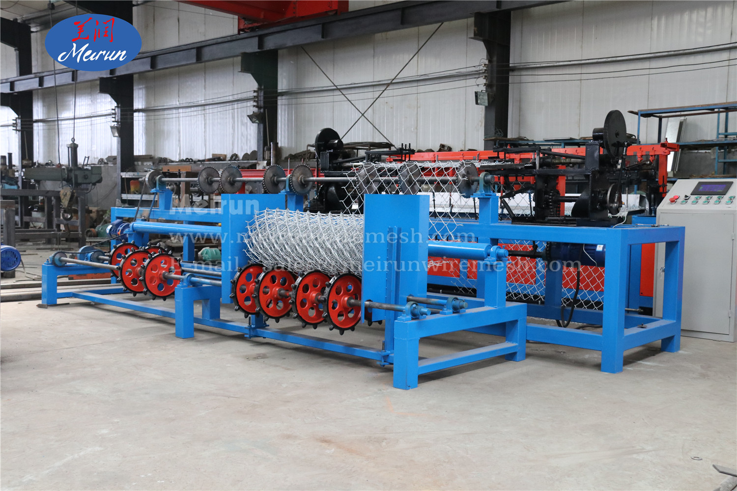 Small Hole Chain Link Fence Making Machine 