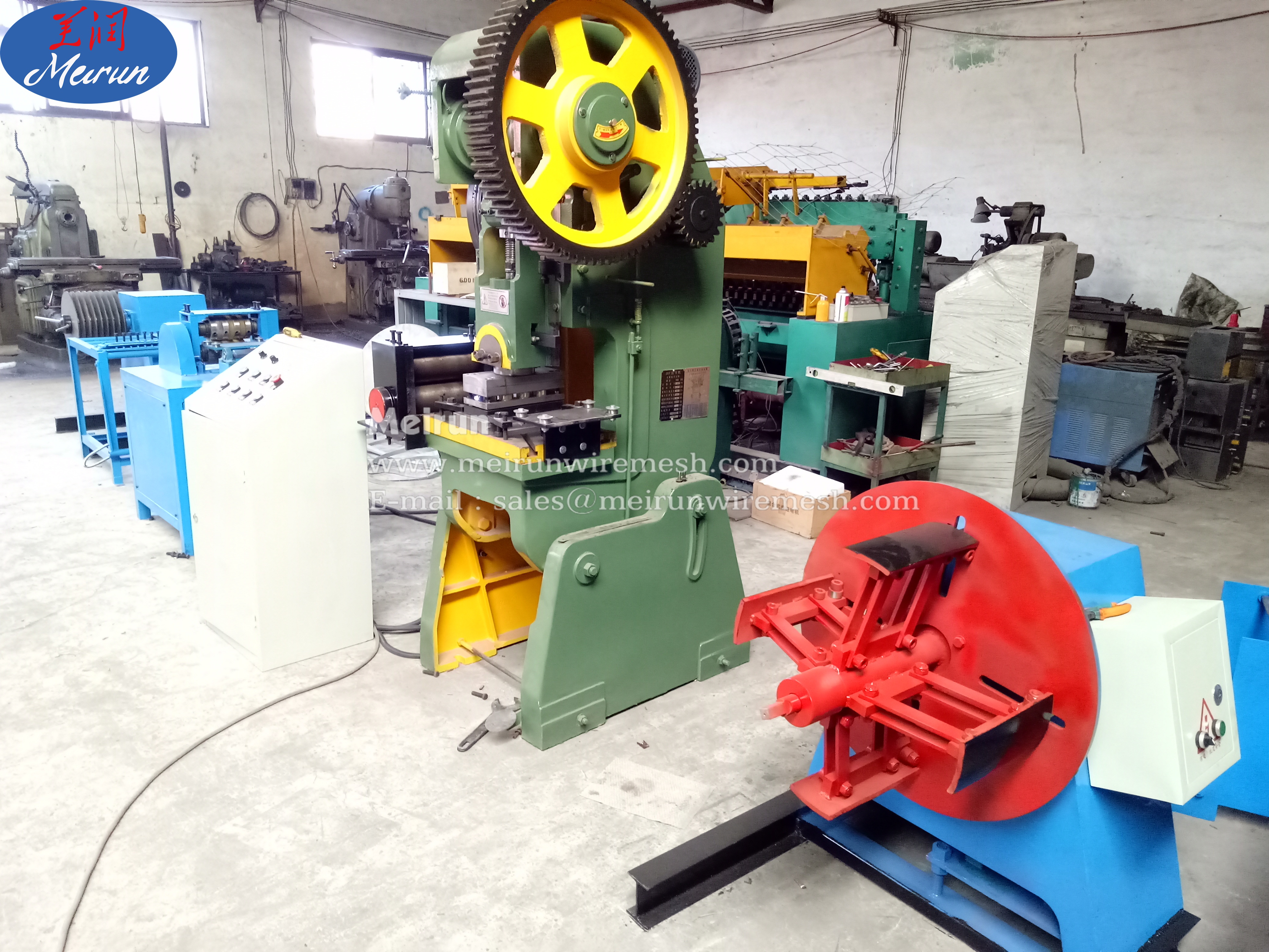Punching Hole And Perforated Metal Making Machine 