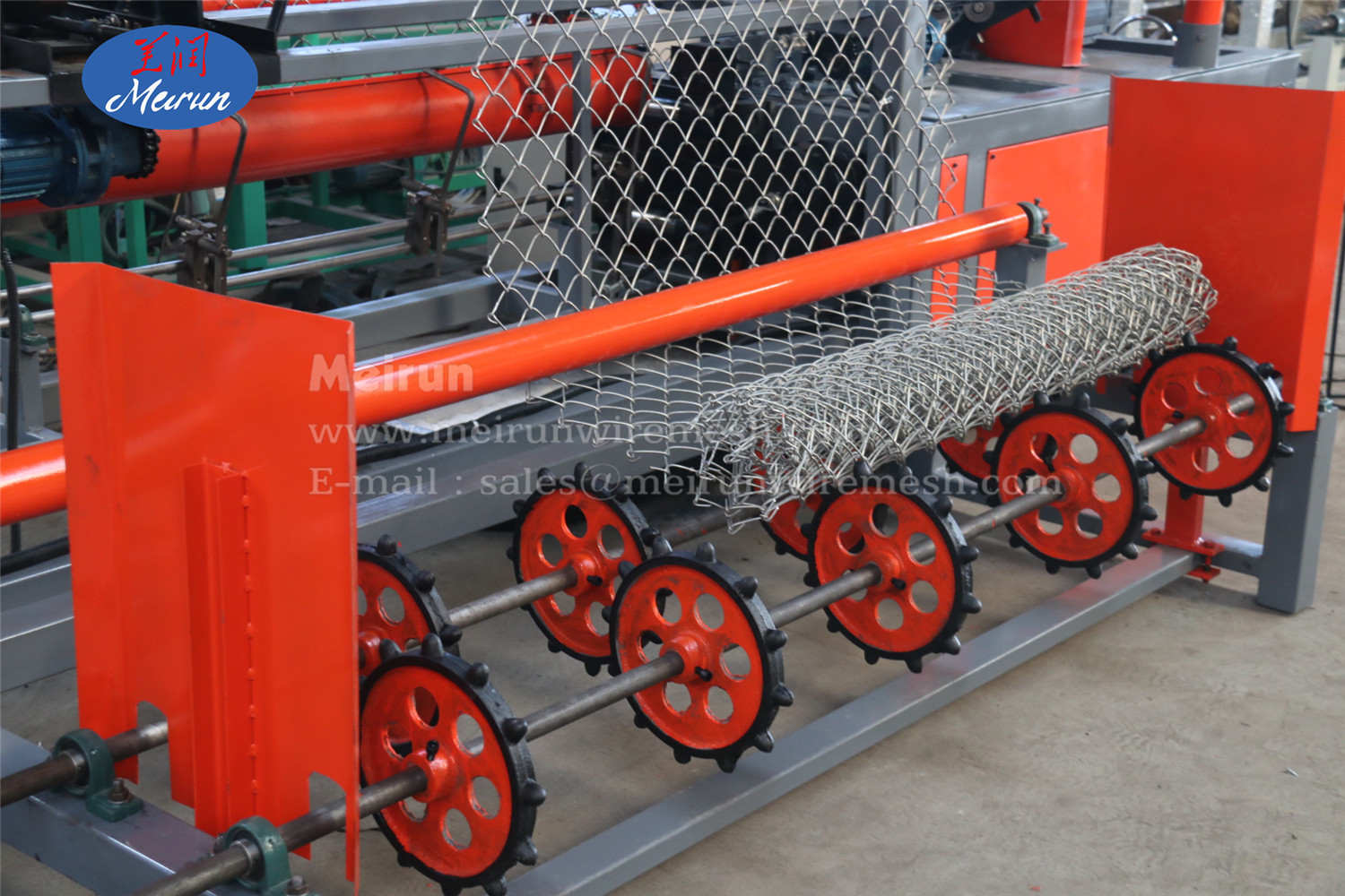 High Safety Level Diamond Wire Mesh Fence Making Machine Chain Link Fence Machine