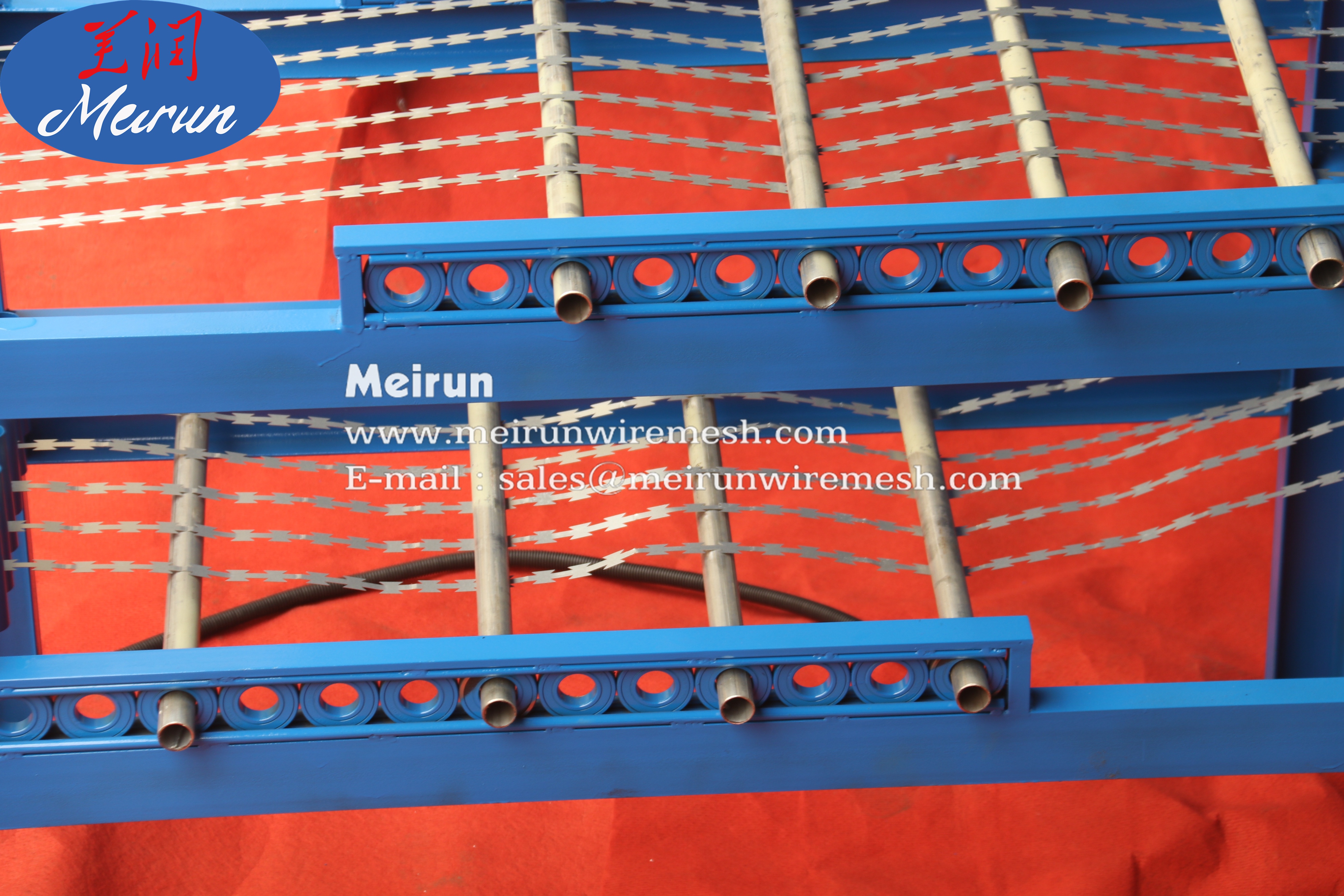 Cross Type Razor Type And Steel Wire Material Razor Wire Concertina Razor Wire Bto 22 Bto 30 Bto 65