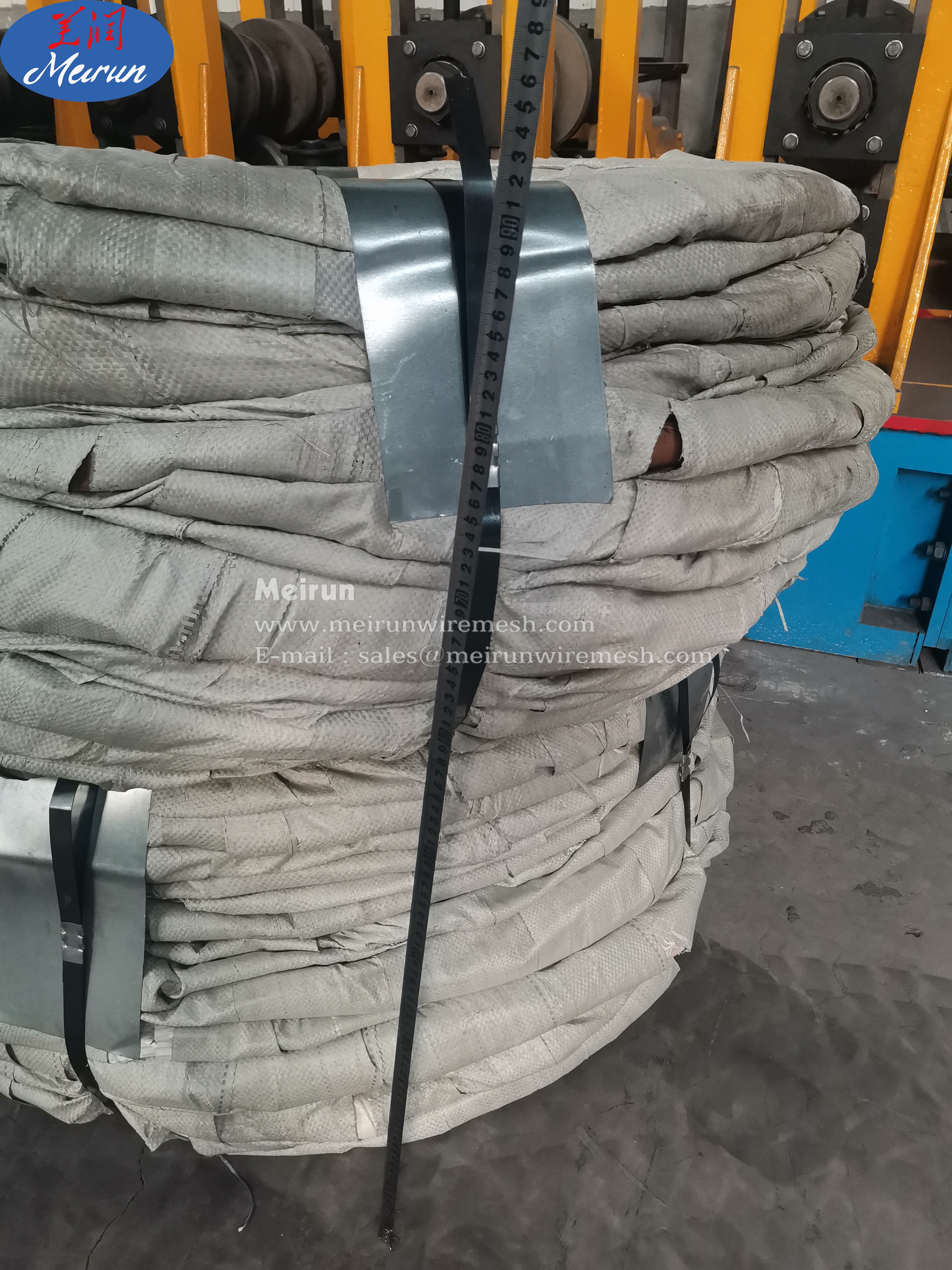 Razor Barbed Wire Fence Roller Making Machine 
