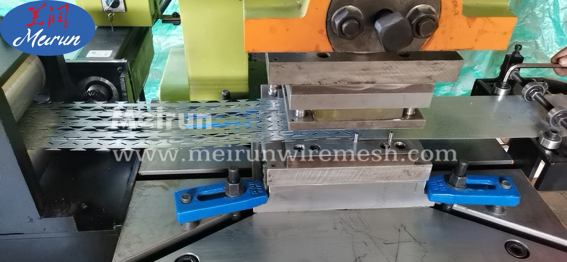 Anping Meirun Hot Sale Razor Barbed Wire Making Machine Made in China