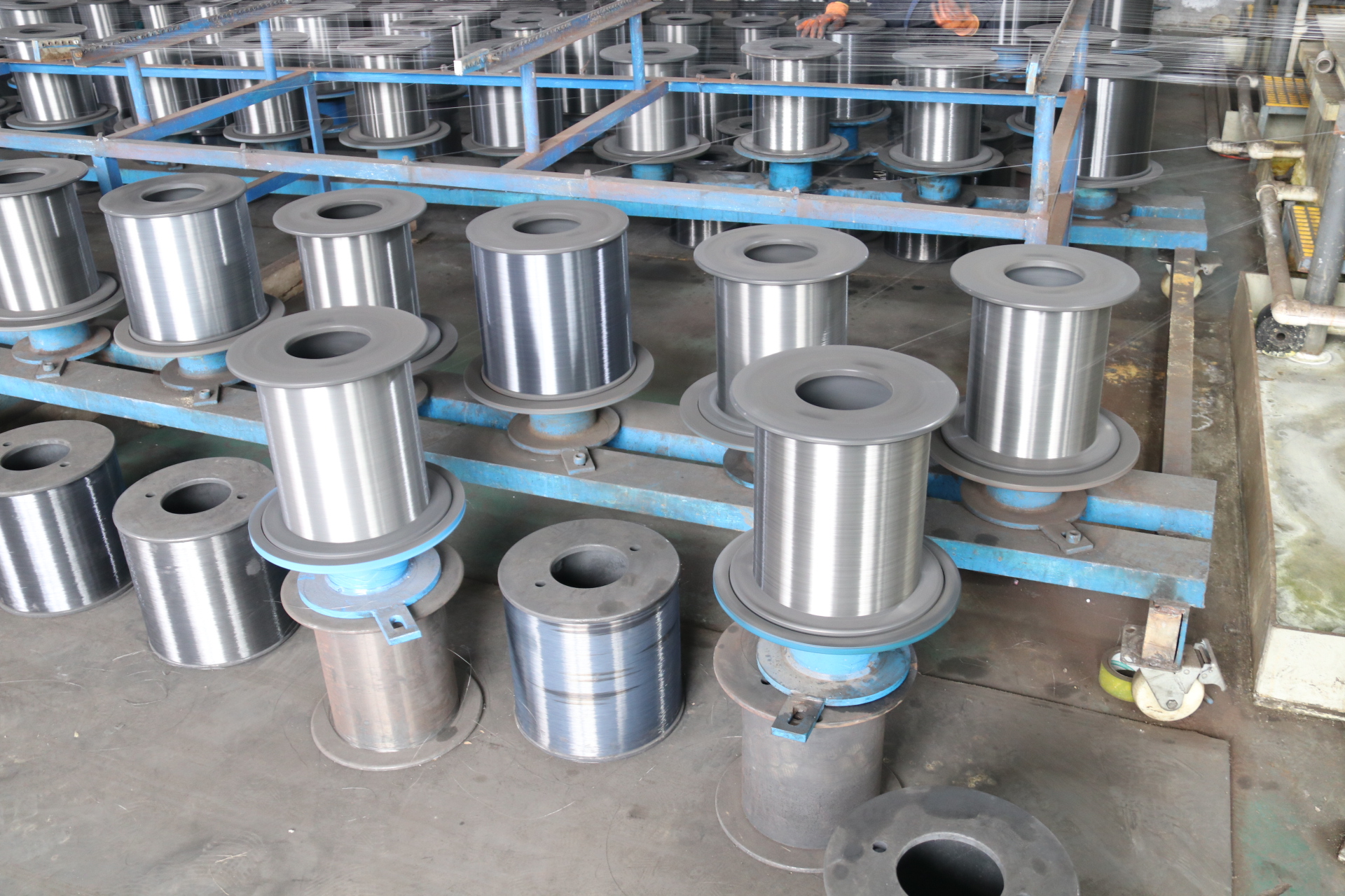 China Factory Hot Dipped Wire Galvanized Wire Produce Line