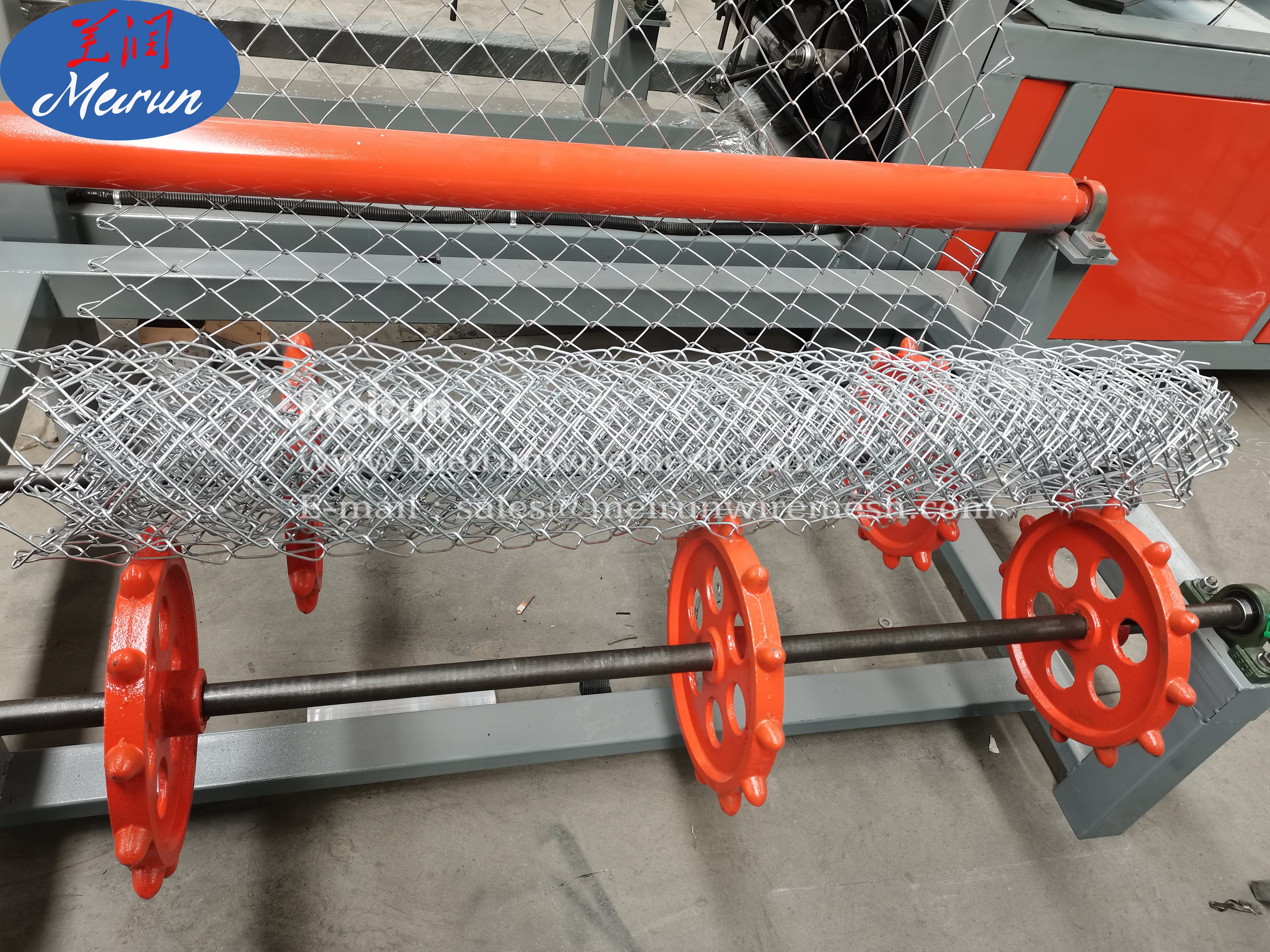 High Quality Single/Double Wire Chain Link Fence Machine