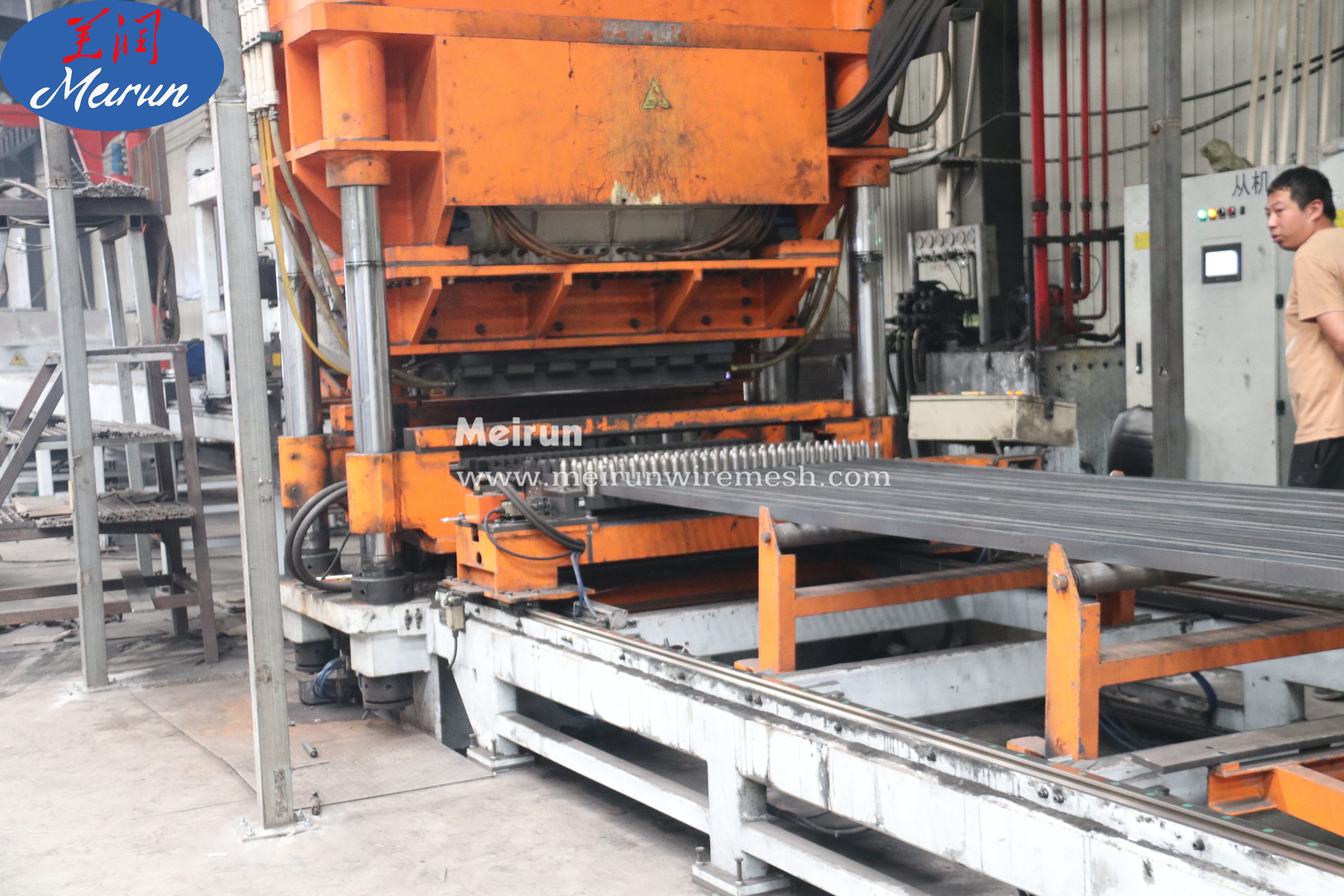 Hot Selling Roof Safety Walkway Aluminum Steel Grating Machine 