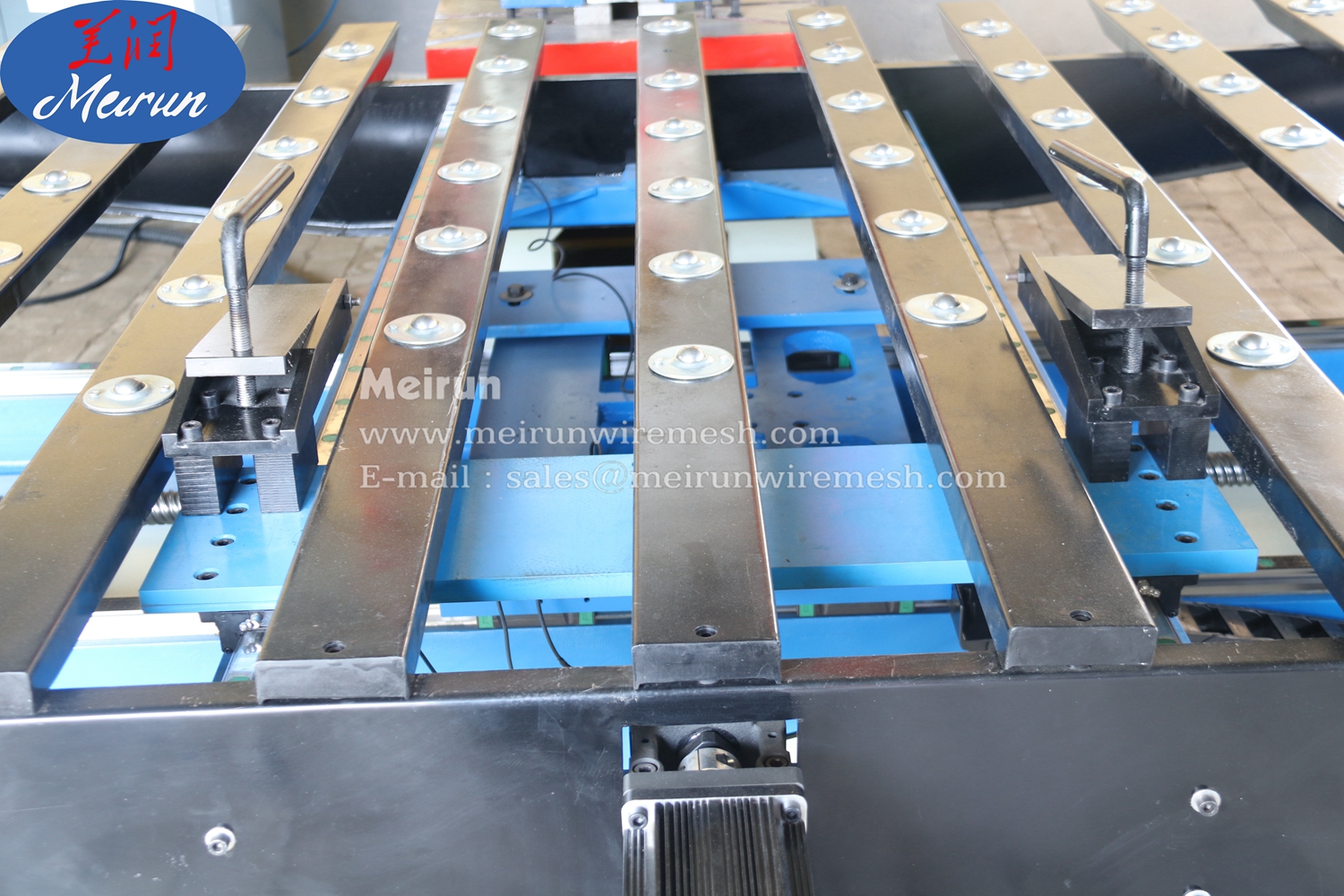 Perforated Metal Mesh Metal　Ｍａｋｉｎｇ　 Machine