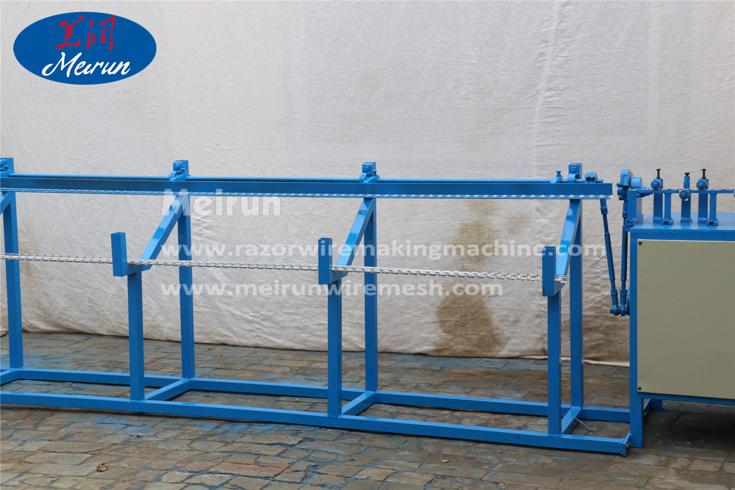 Razor Barbed Wire Welded Fence Machine